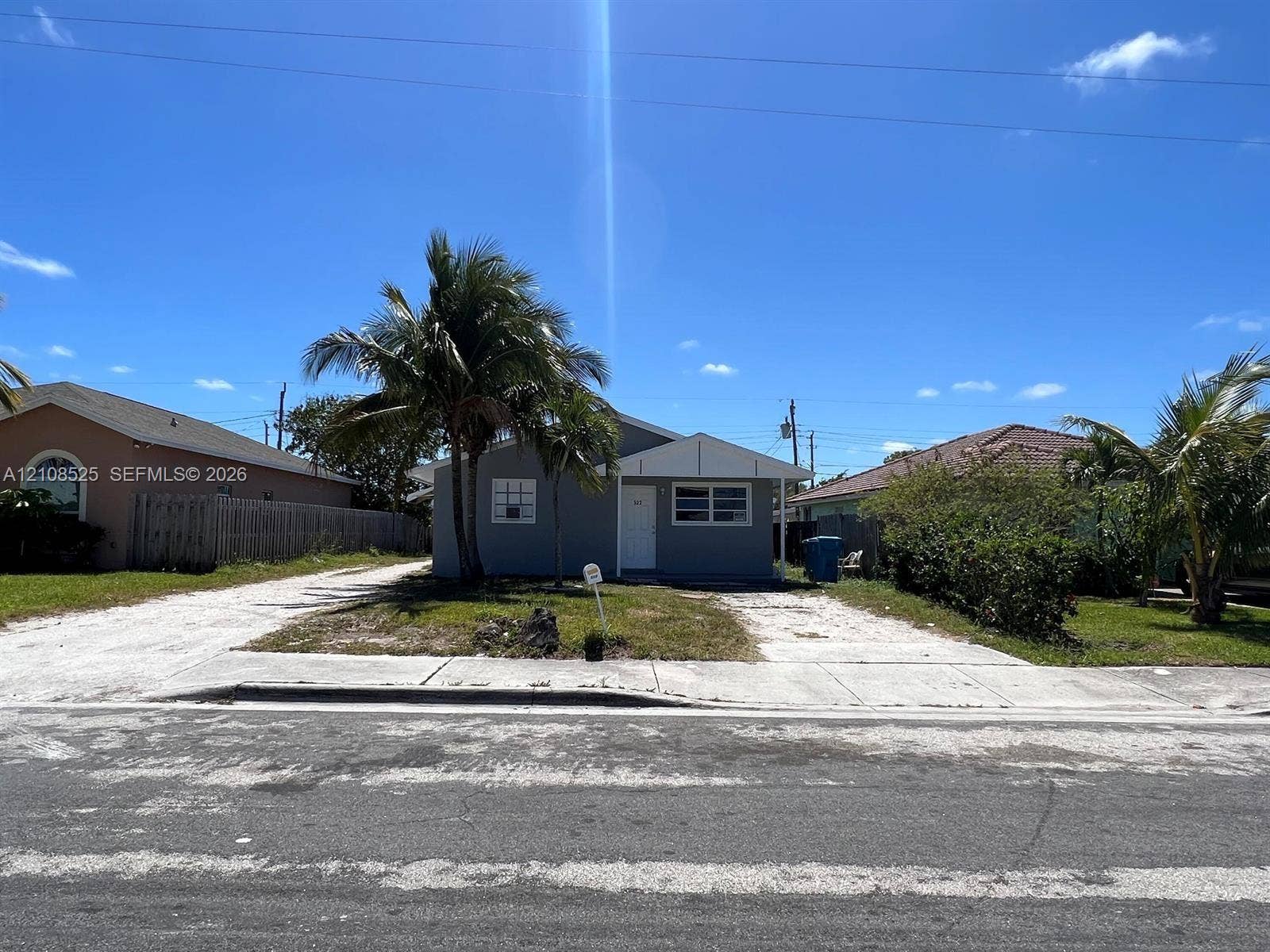 522 NW 11th Avenue, Boynton Beach, FL 33435 Front