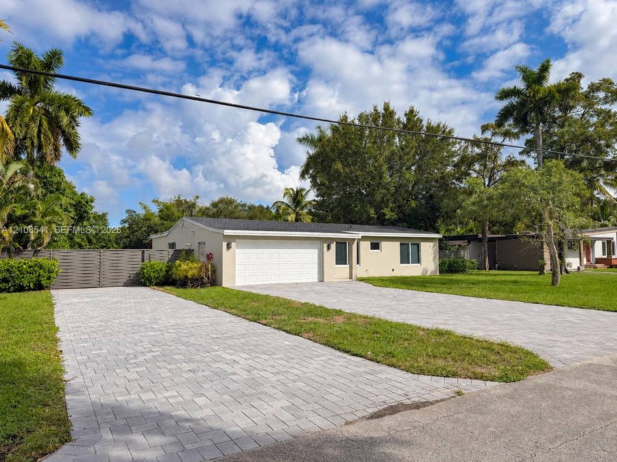 Property photo for 416 Bayberry Drive, Plantation, FL