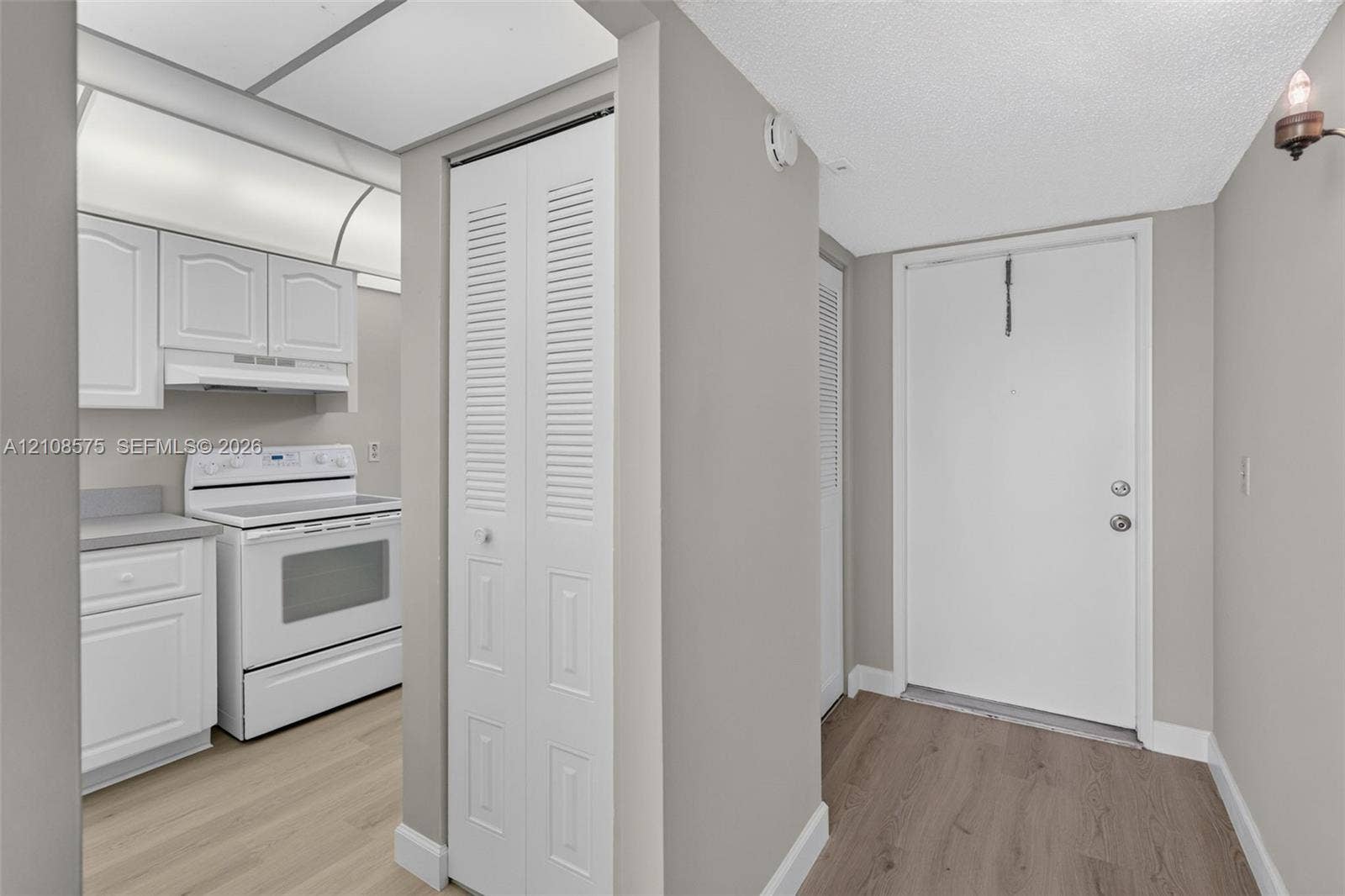 9470 Poinciana Place, #406, Davie, FL 33324 Photo 6