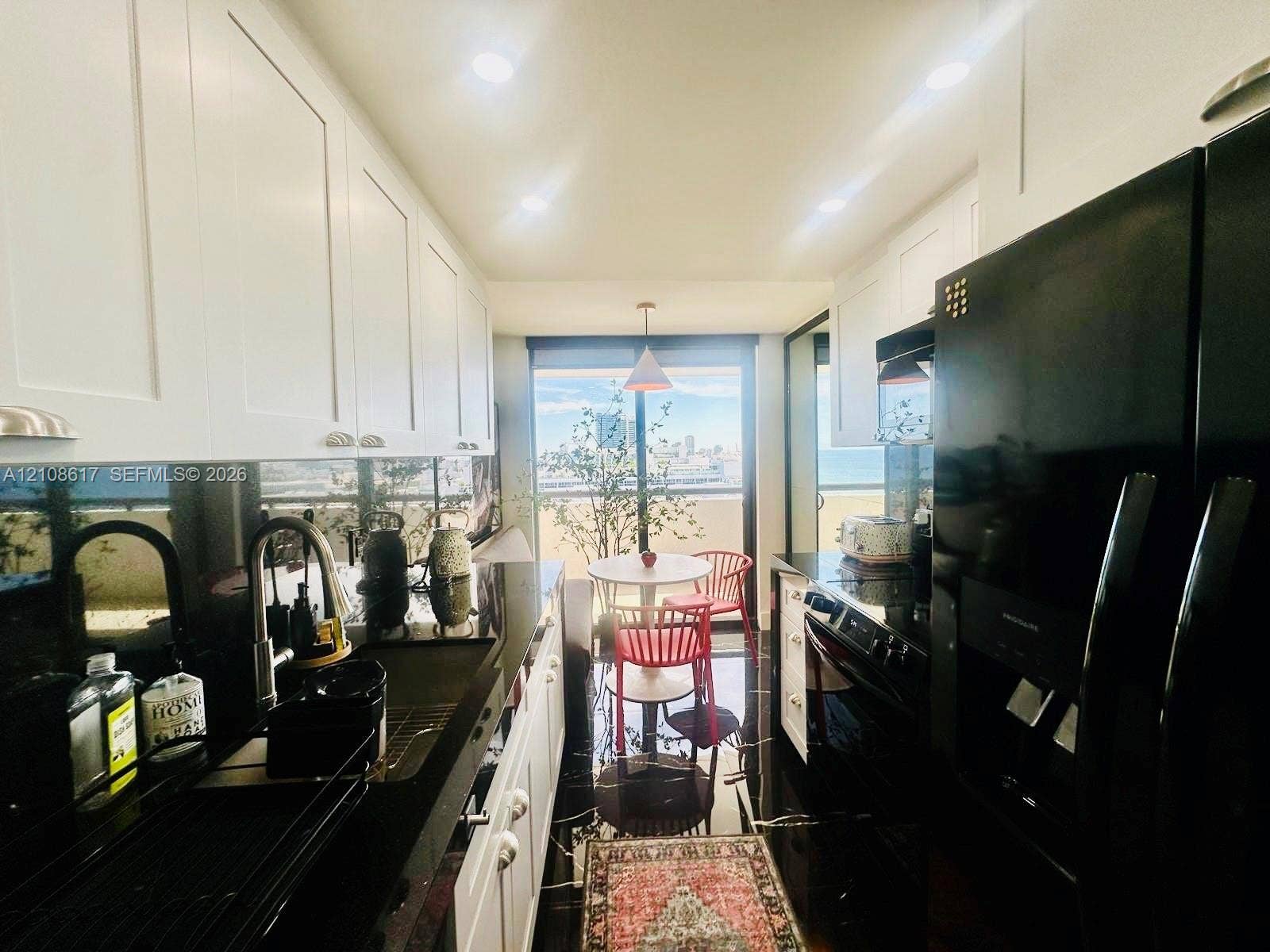 2555 Collins Avenue, #PH114, Miami Beach, FL 33140 Photo 9