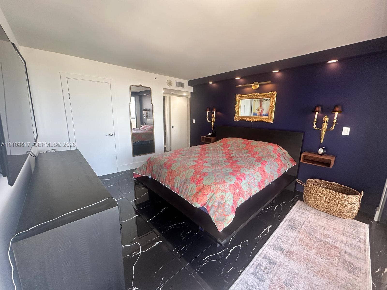 2555 Collins Avenue, #PH114, Miami Beach, FL 33140 Photo 11