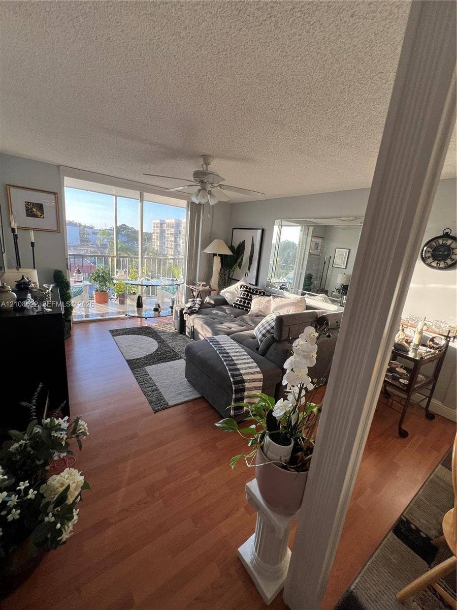 8900 Washington Boulevard, #402, Pembroke Pines, Pembroke Pines, FL 33025 Photo 9