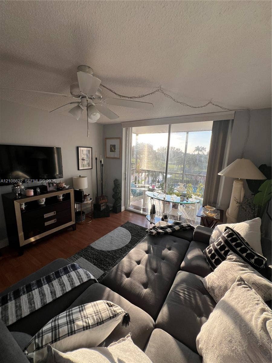8900 Washington Boulevard, #402, Pembroke Pines, Pembroke Pines, FL 33025 Photo 7