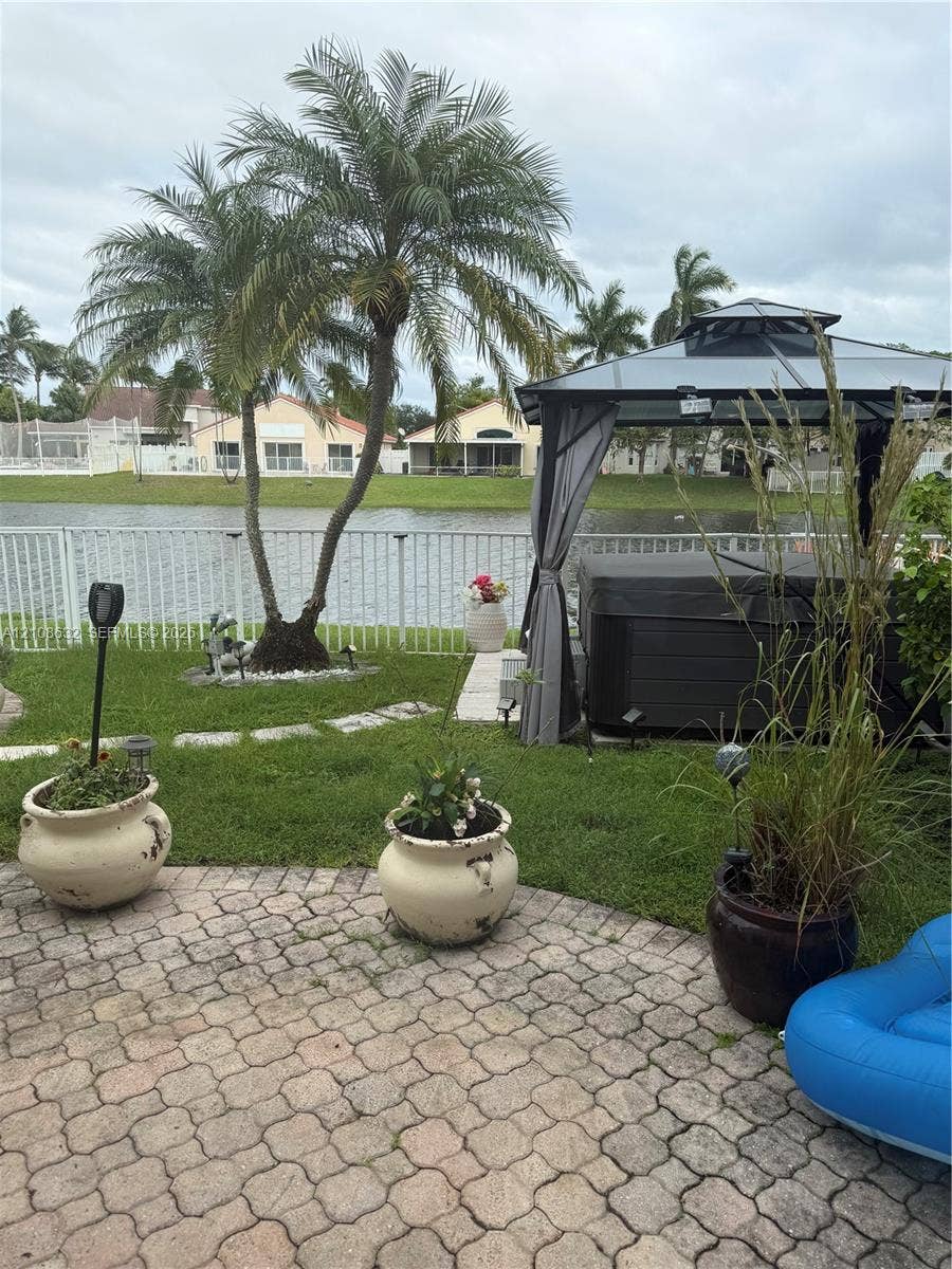 Property photo for 5032 SW 34th Terrace, Hollywood, FL