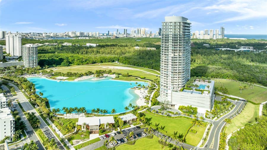Property photo for 2411 Laguna Circle, #2209, North Miami, FL