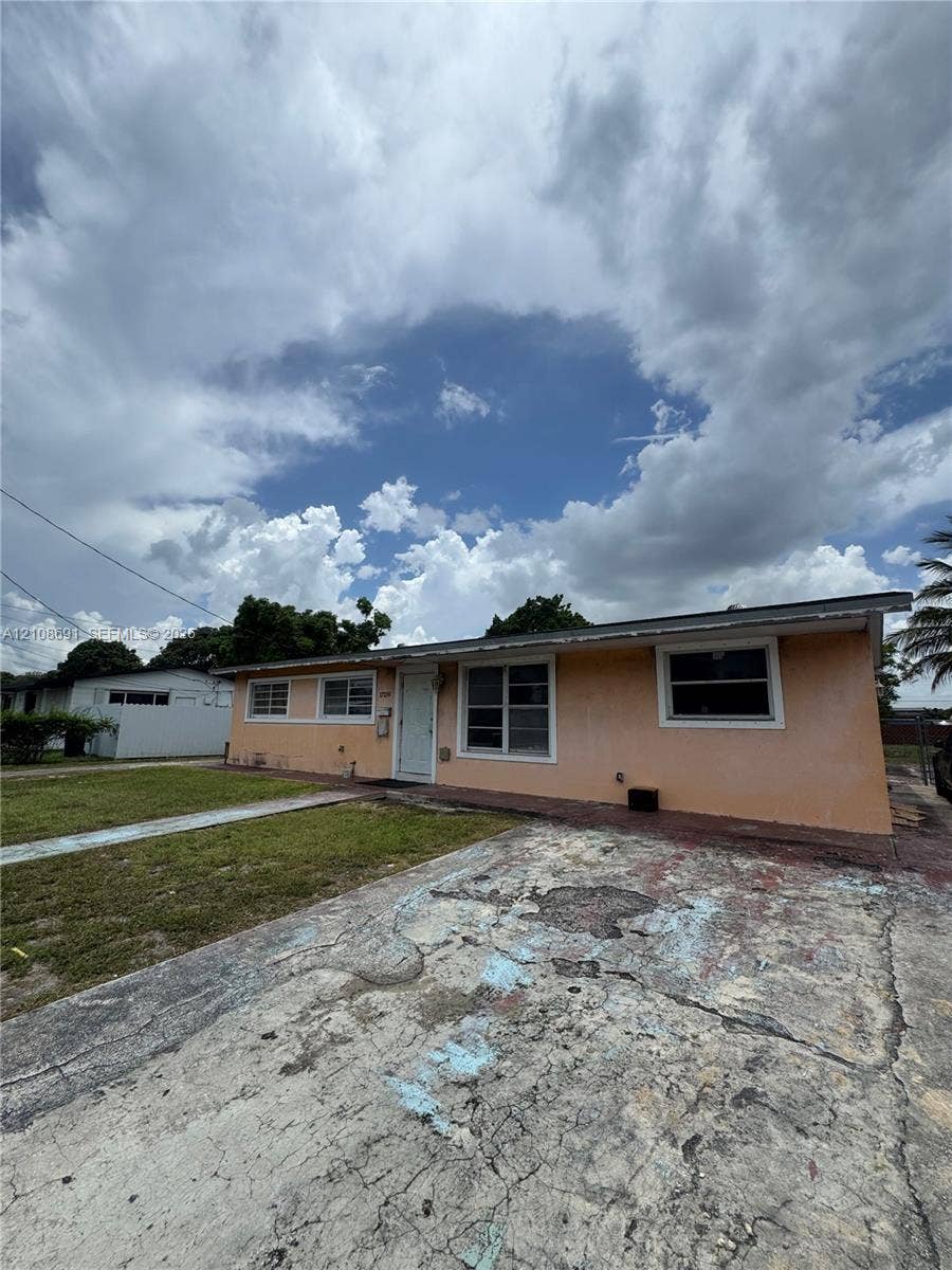 Property photo for 17210 NW 47th Avenue, Miami Gardens, FL