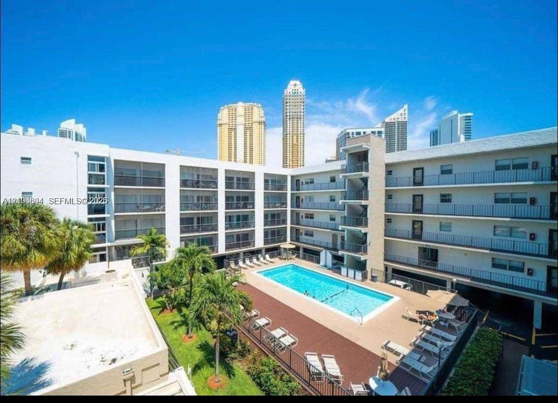 201 178th Drive, #332, Sunny Isles Beach, Sunny Isles Beach, FL 33160 Photo 2