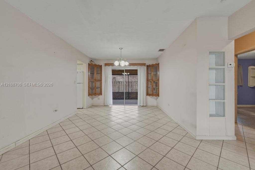 531 N 70th Way, Hollywood, FL 33024 Dining Room