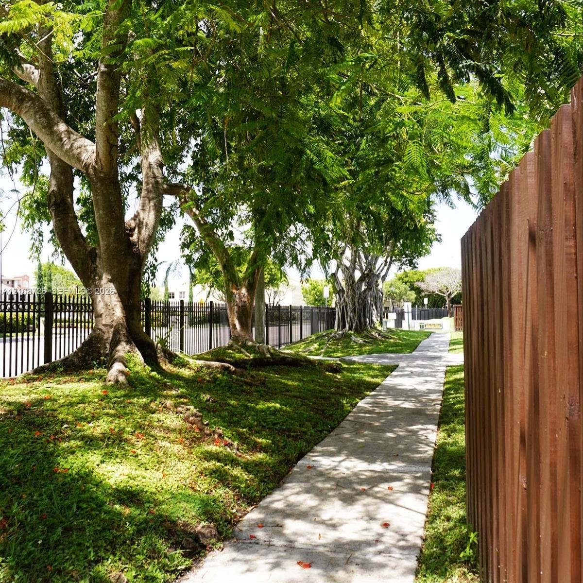 10282 NW 9th St Circle, #201, Miami, Miami, FL 33172 Photo 4