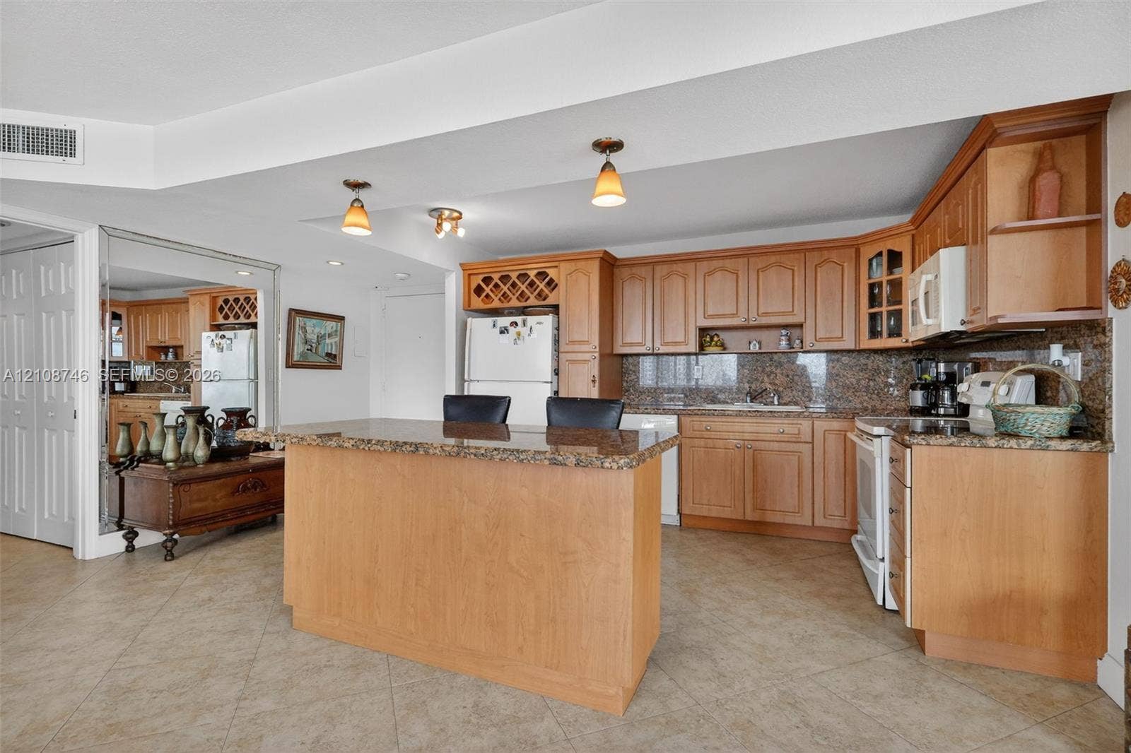 7135 Collins Avenue, #1015, Miami Beach, FL 33141 Photo 7