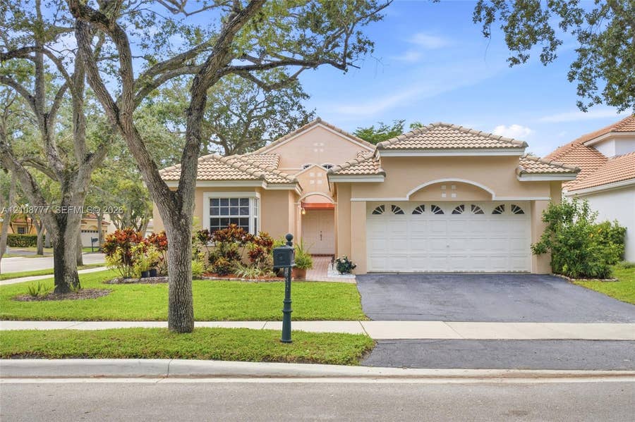 Property photo for 1211 Bayview Circle, Weston, FL