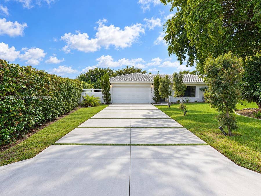 Property photo for 10360 NW 40th Place, Coral Springs, FL