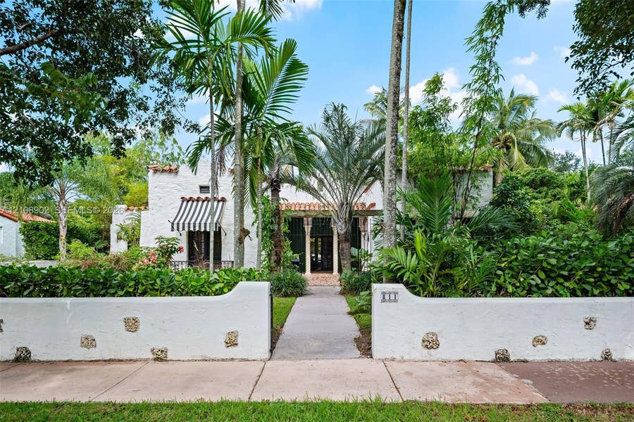 Property photo for 811 Navarre Avenue, Coral Gables, FL