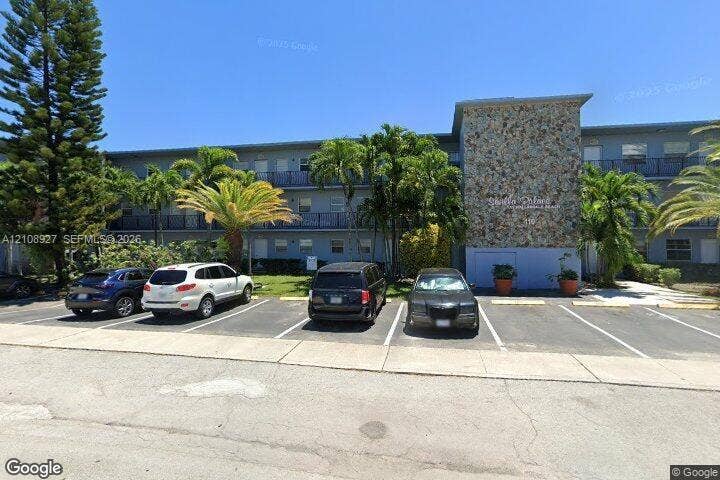 Property photo for 110 SE 2nd Street, #110, Hallandale Beach, FL