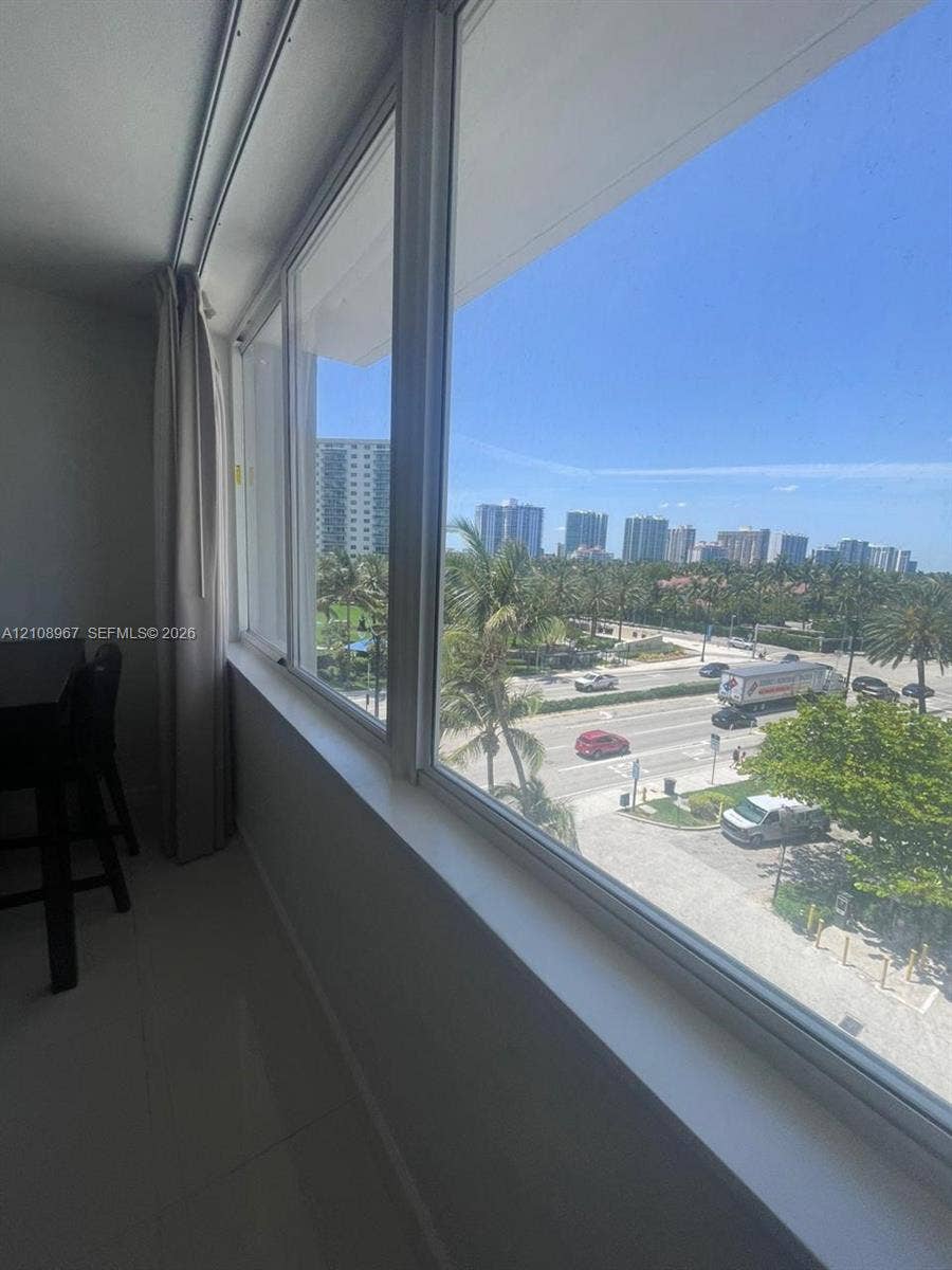 19201 Collins Avenue, #330, Sunny Isles Beach, Sunny Isles Beach, FL 33160 Photo 2