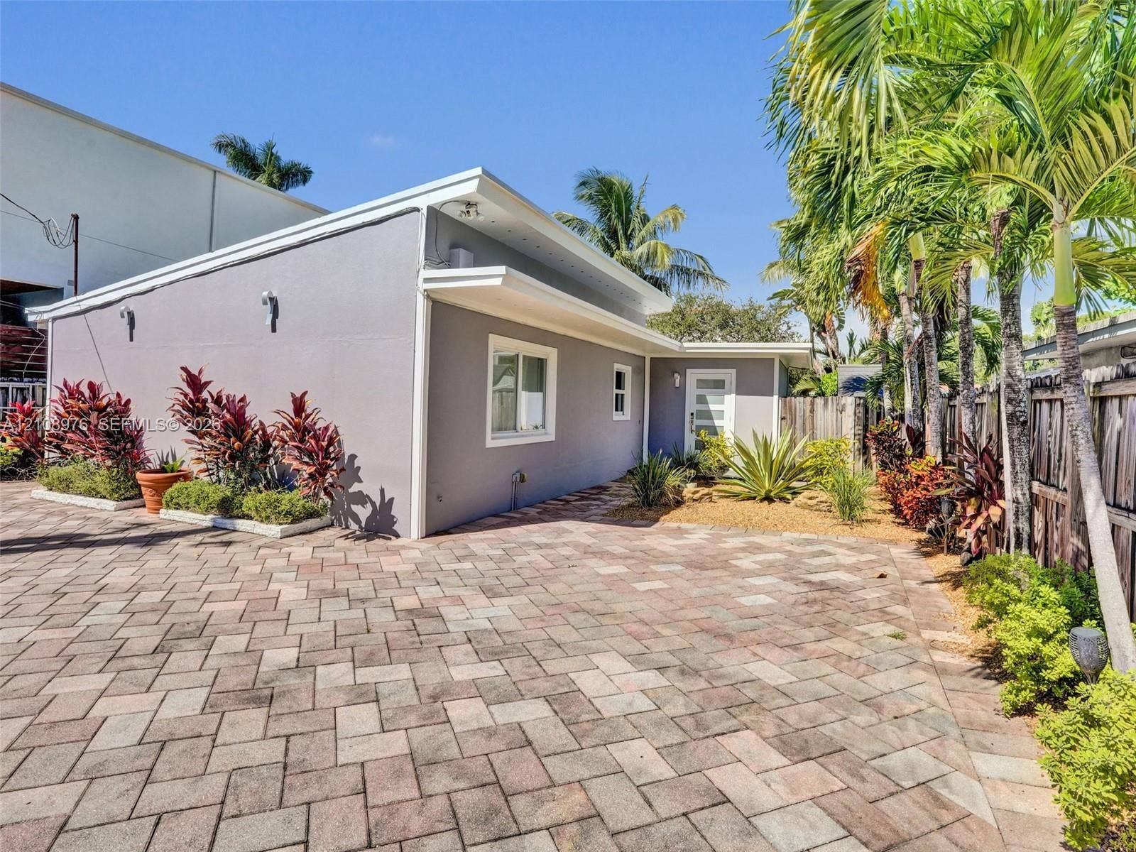 525 SW 12th Street, Fort Lauderdale, Fort Lauderdale, FL 33315 Photo 3