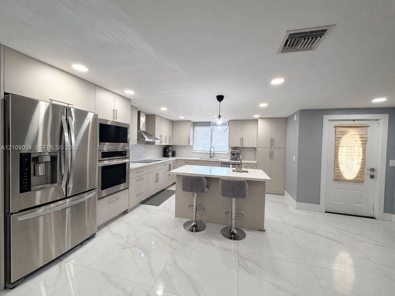 971 W 80th Place, Hialeah, Hialeah, FL 33014 Photo 8