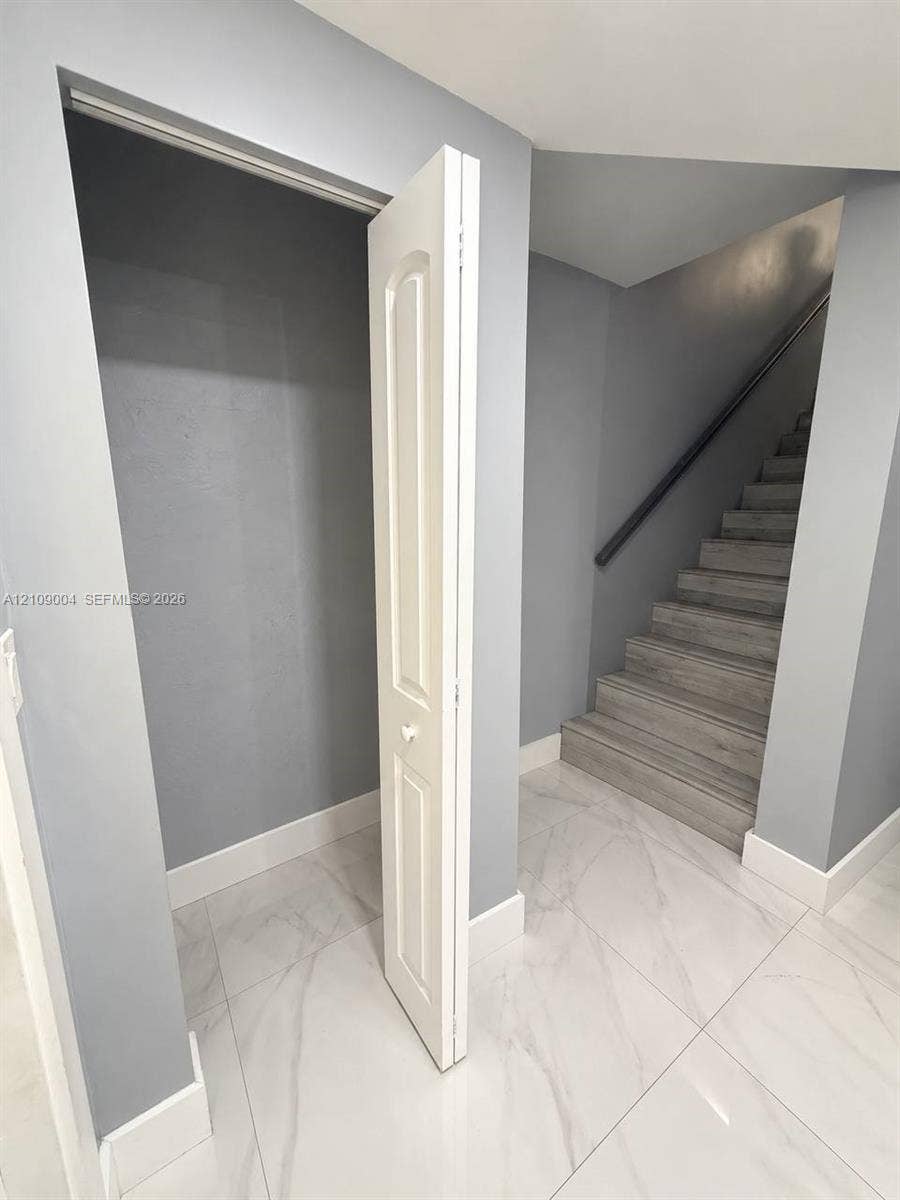 971 W 80th Place, Hialeah, Hialeah, FL 33014 Photo 27