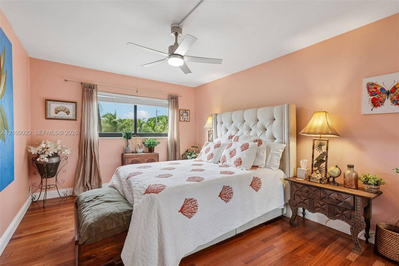 701 NW 19th Street, #300, Fort Lauderdale, FL 33311 Wood-finish flooring, ceiling fan with integrated lighting, and horizontal sliding window