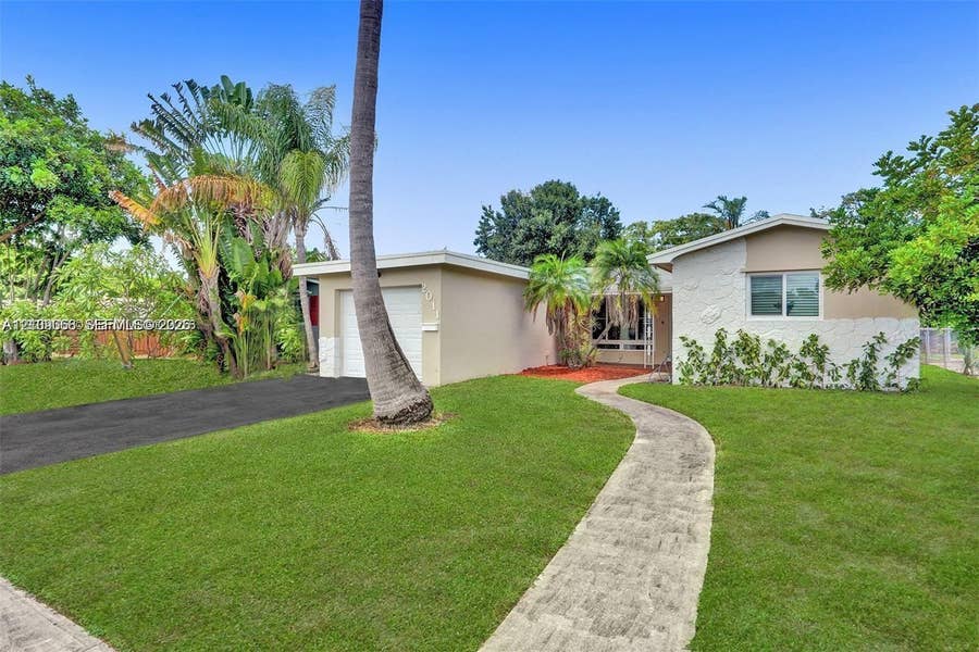 Property photo for 2011 N 49th Avenue, Hollywood, FL