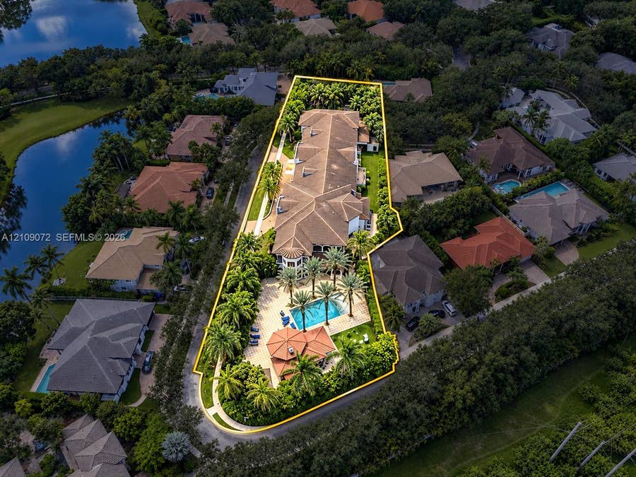 Property photo for 3600 Estate Oak Circle, Hollywood, FL