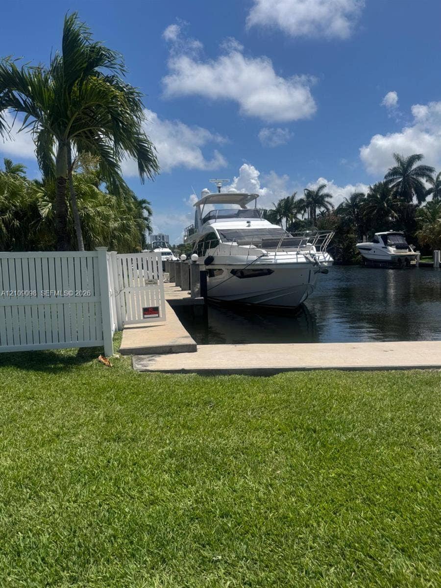 85" Dock