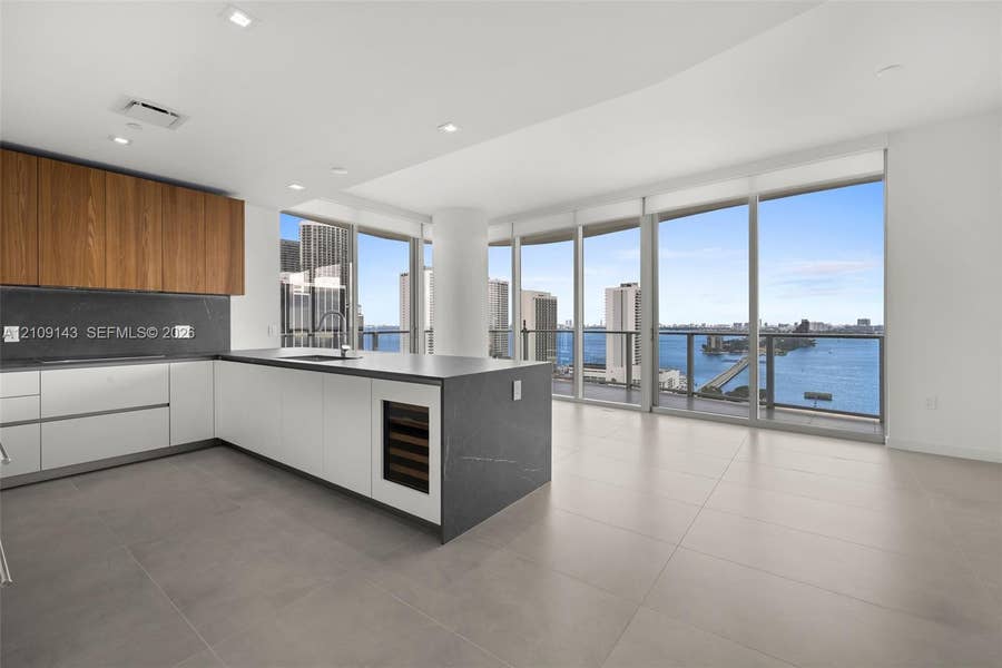 Property photo for 1400 Biscayne, #1906, Miami, FL