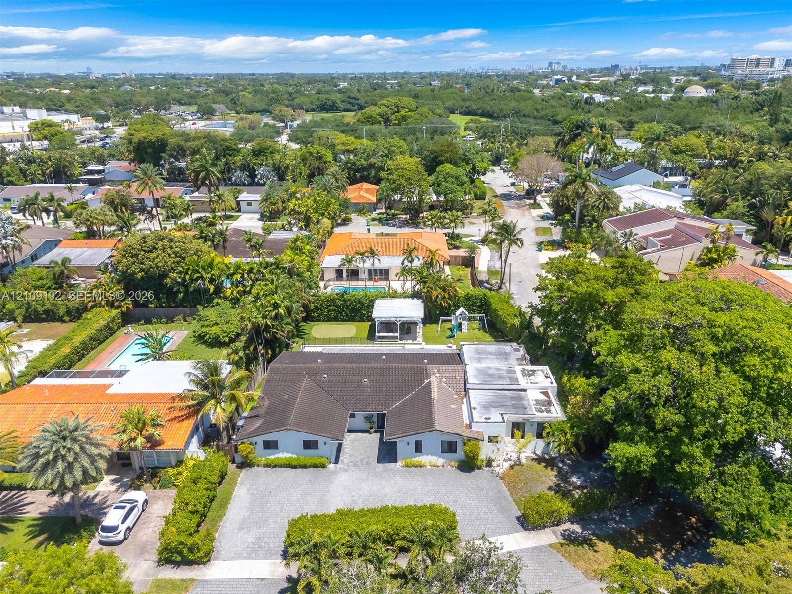 2471 NE 201st Street, Miami, FL 33180 Photo 78