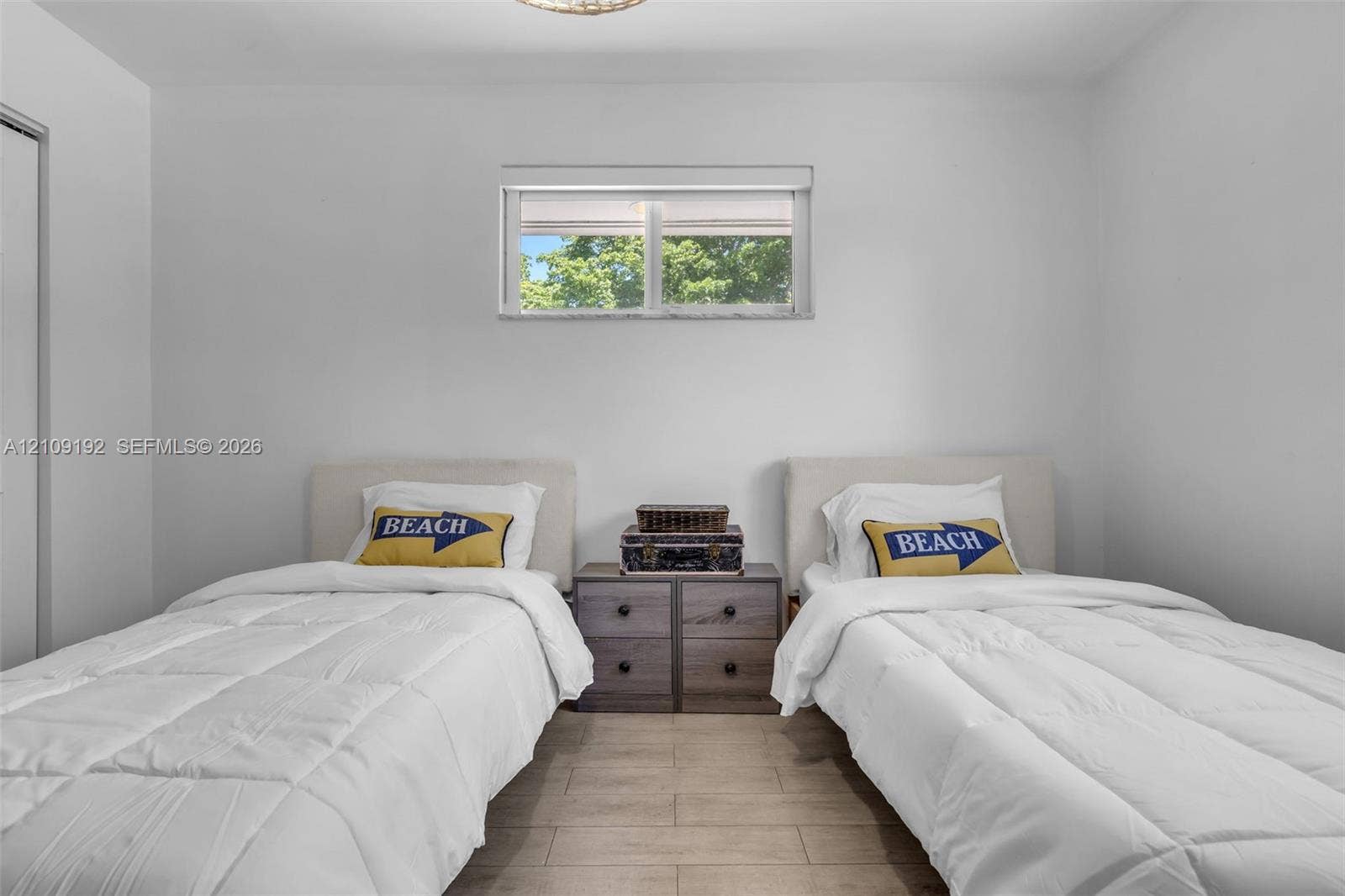 2471 NE 201st Street, Miami, FL 33180 Photo 29