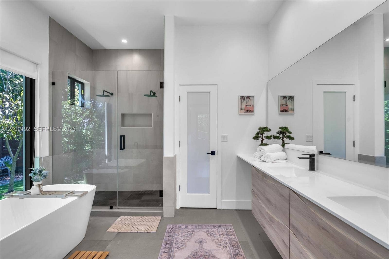 2471 NE 201st Street, Miami, FL 33180 Photo 40