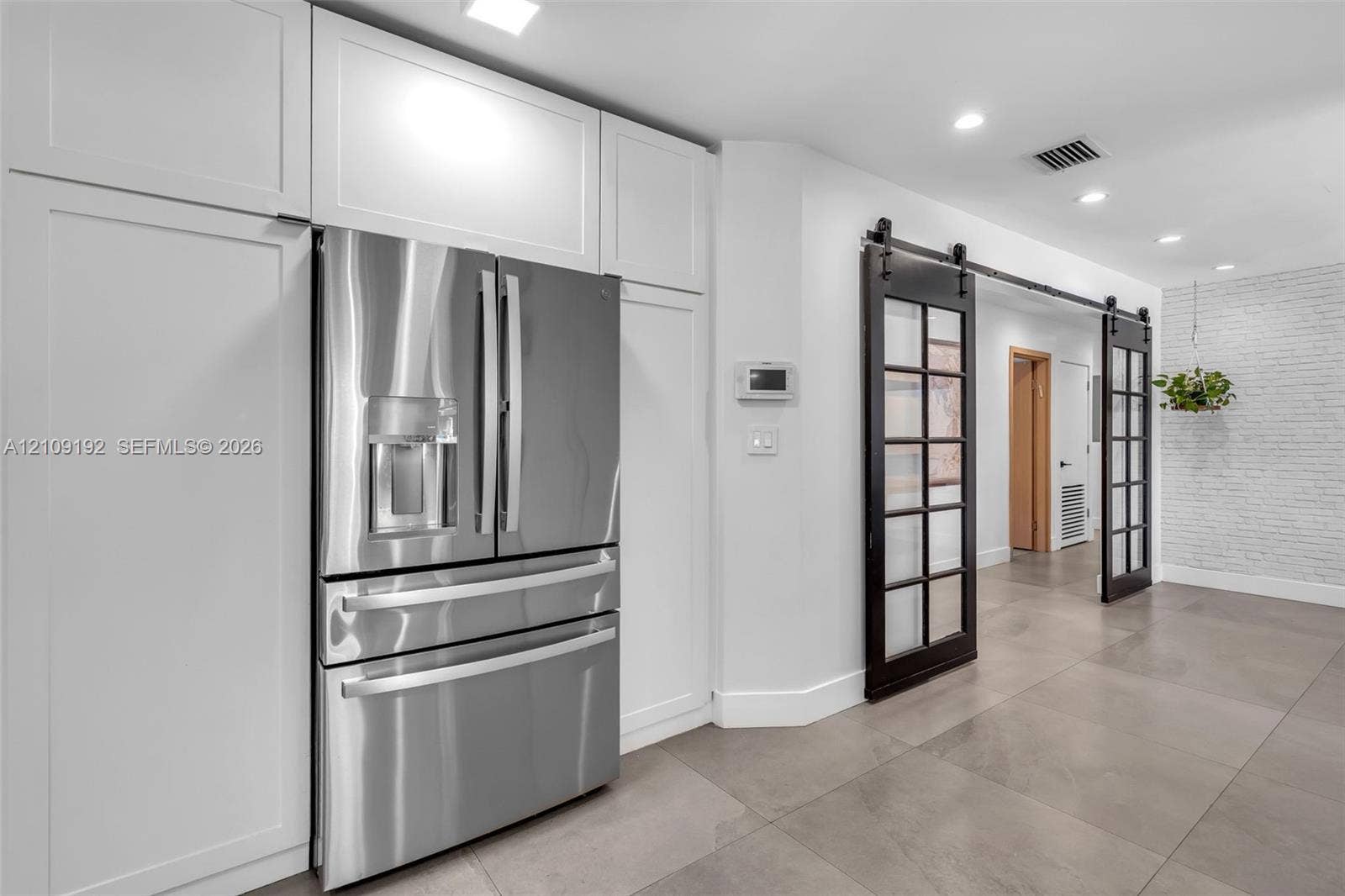 2471 NE 201st Street, Miami, FL 33180 Photo 17