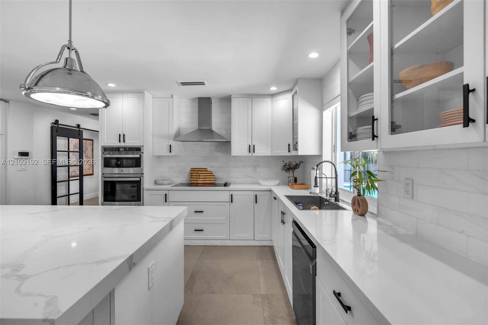 2471 NE 201st Street, Miami, FL 33180 Photo 16