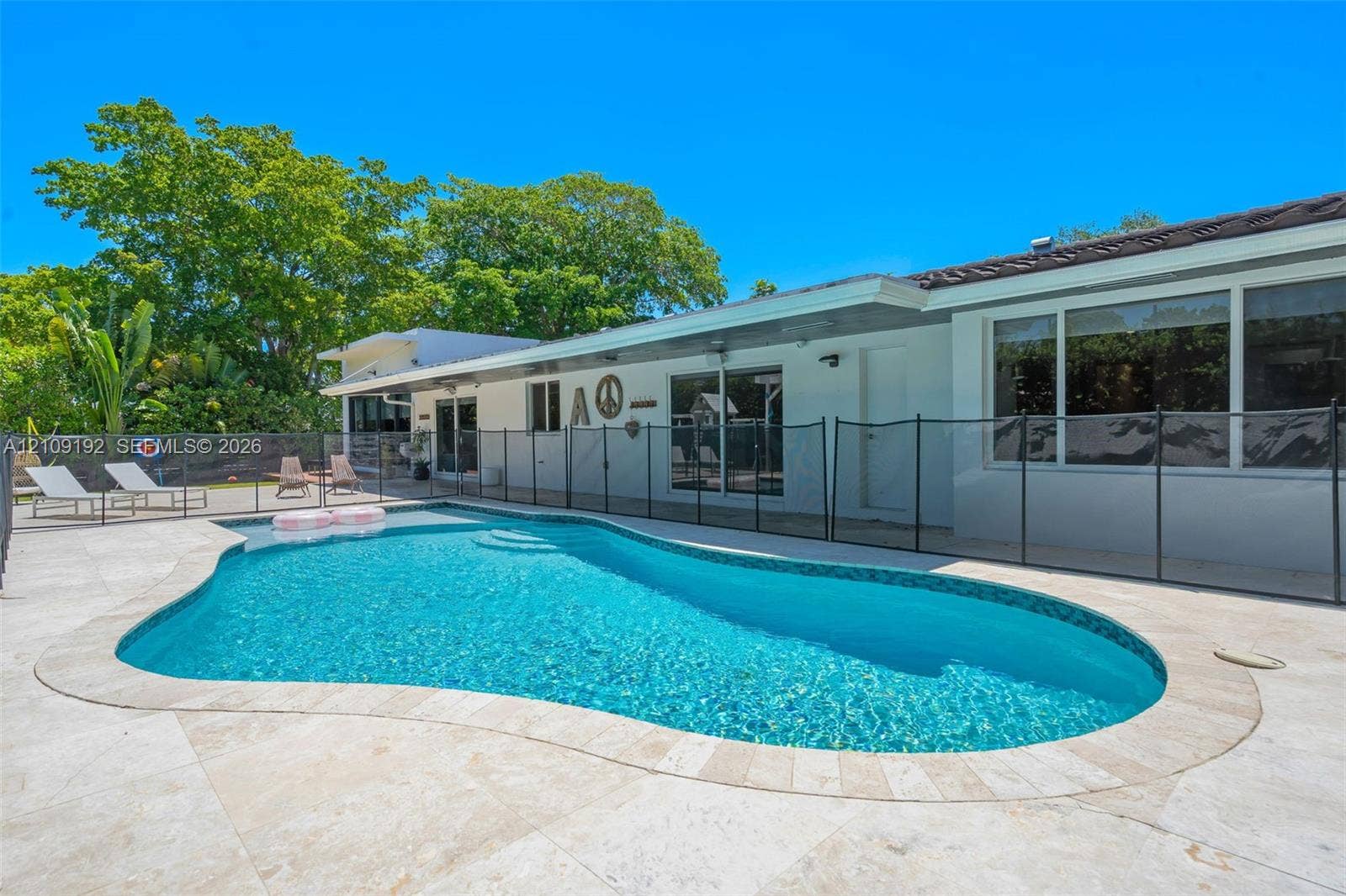 2471 NE 201st Street, Miami, FL 33180 Photo 63