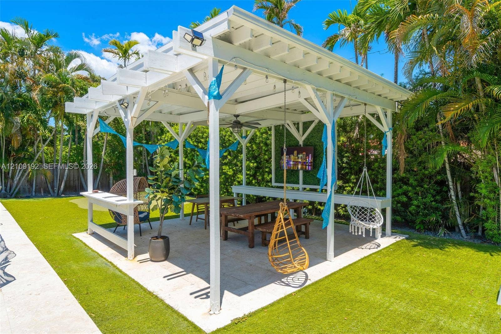 2471 NE 201st Street, Miami, FL 33180 Photo 71