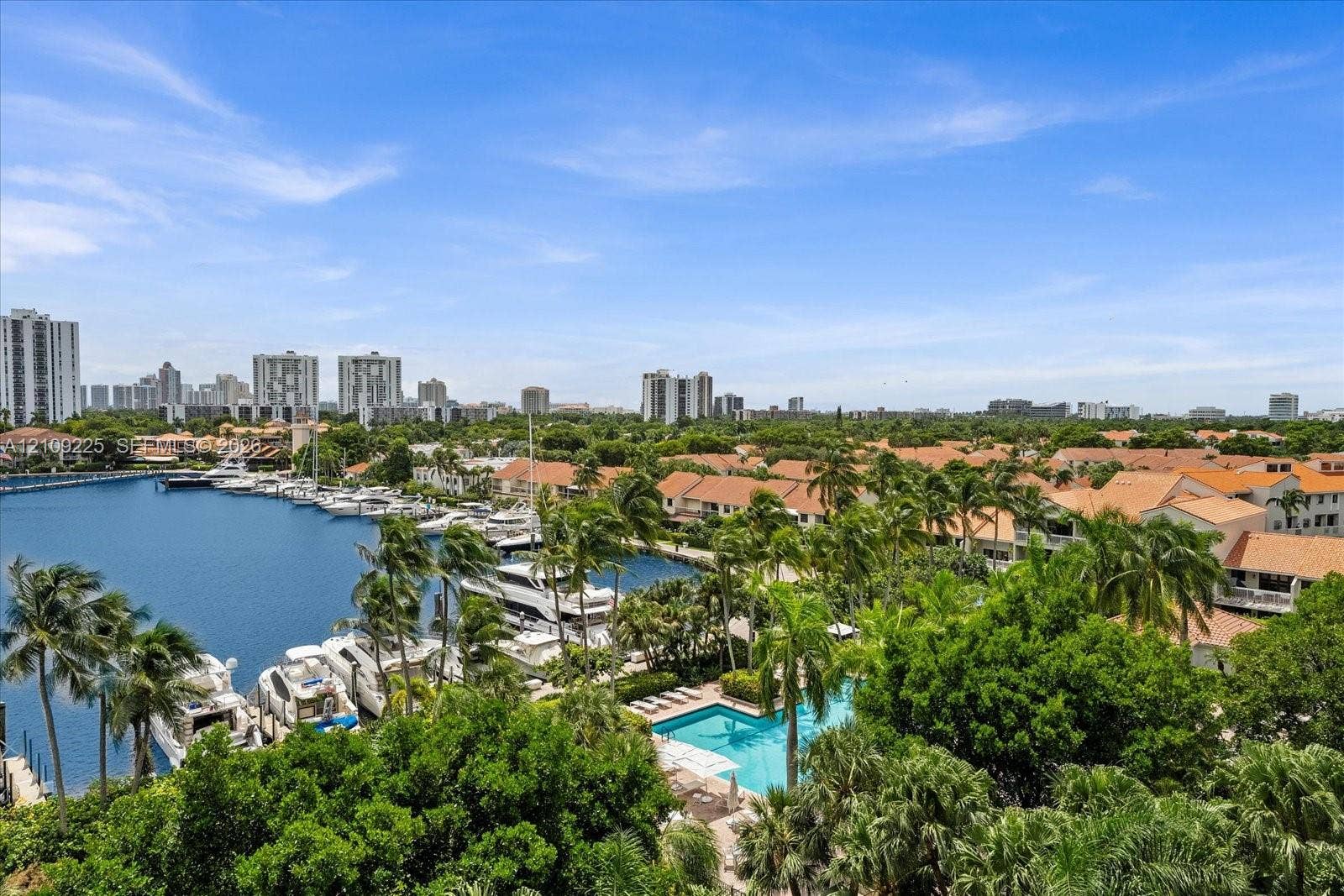3610 Yacht Club Drive, #805, Aventura, FL 33180 Photo 2