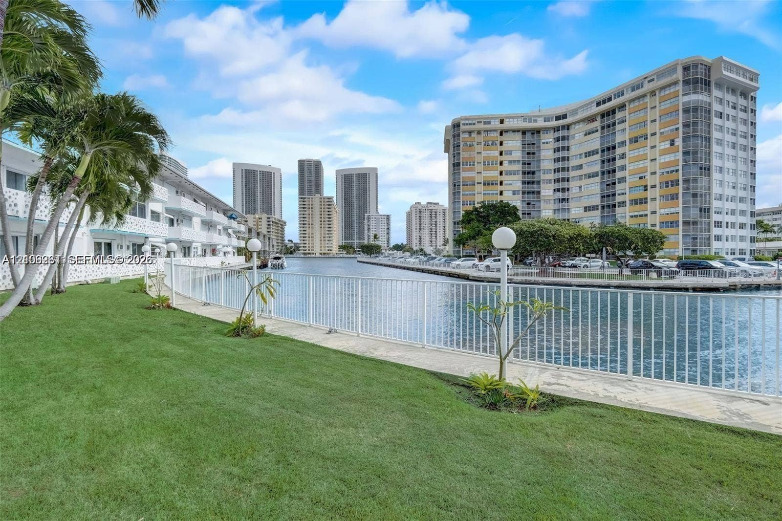 2500 Diana Drive, #216, Hallandale Beach, FL 33009 Picnic Area