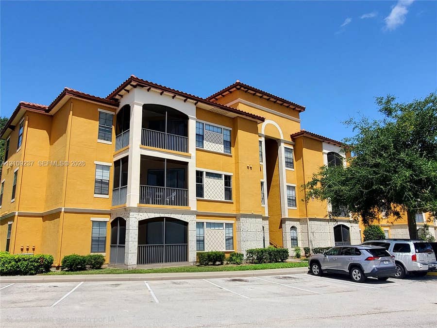 Property photo for 6169 Metrowest Boulevard, #104, Orlando, FL