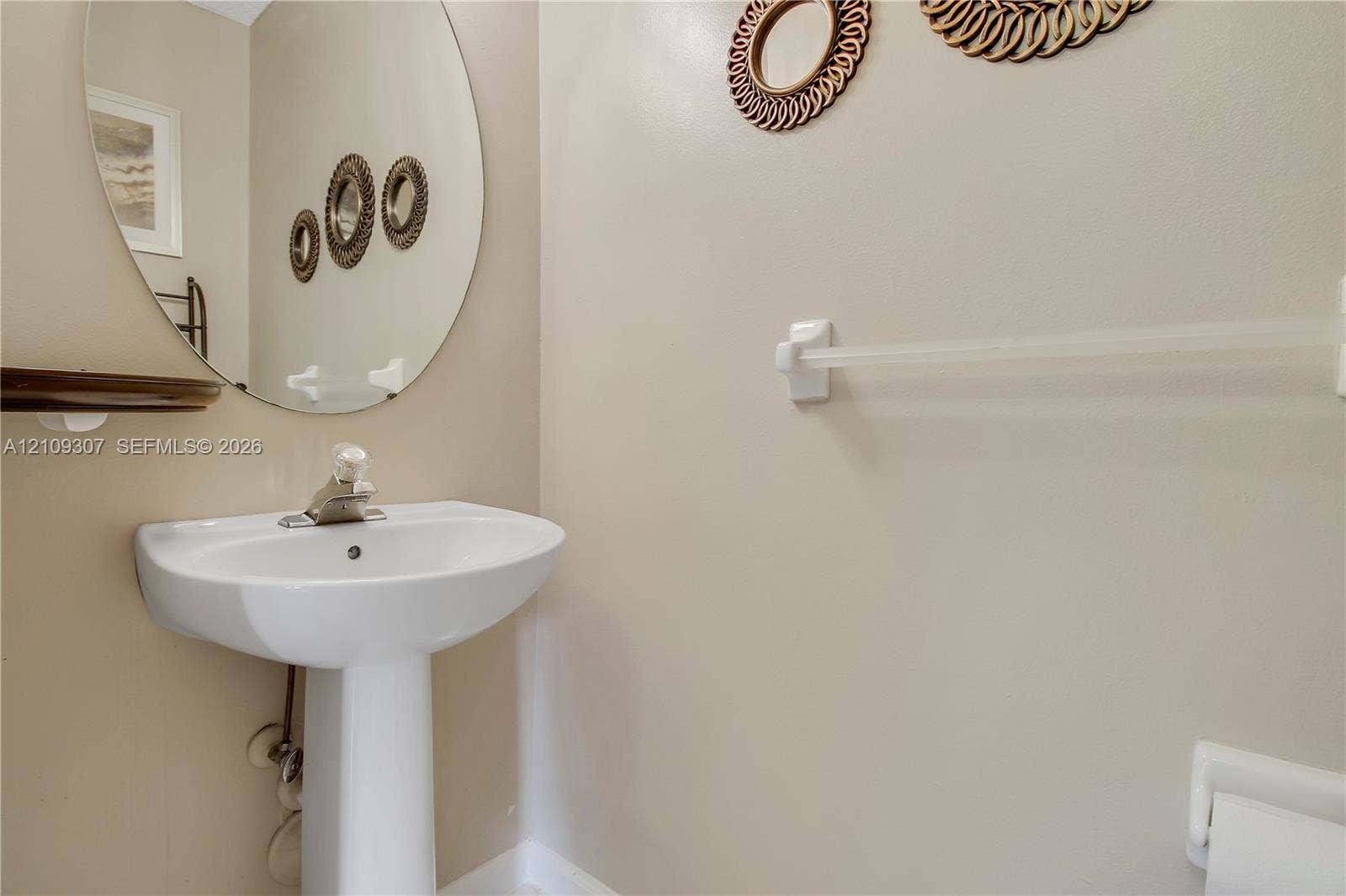 Powder room