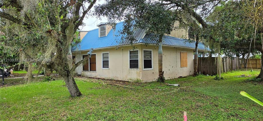 Property photo for 400 Peninsula Drive, Fort Pierce, FL