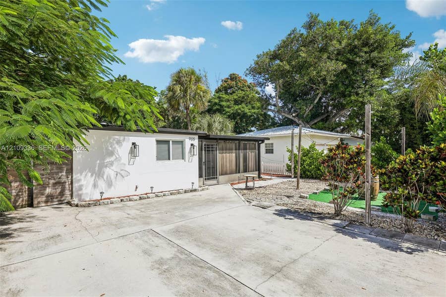Property photo for 905 NE 5th Street, Pompano Beach, FL