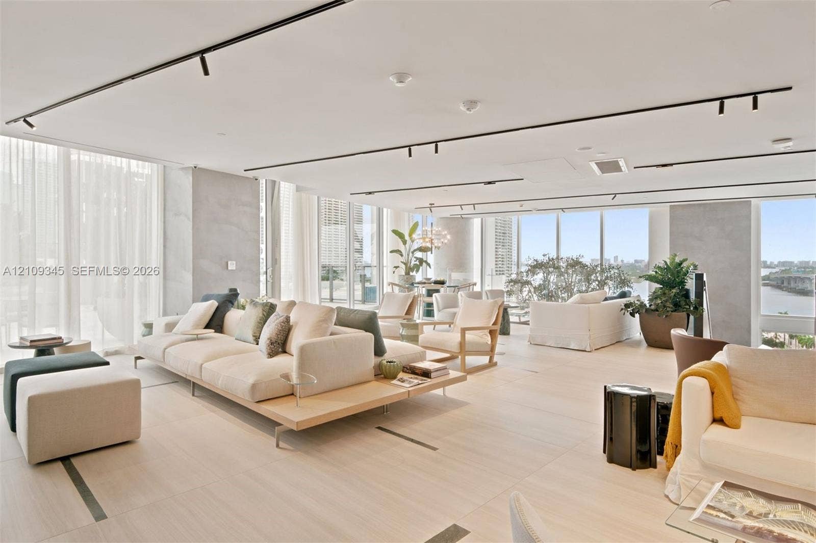 Photo 52