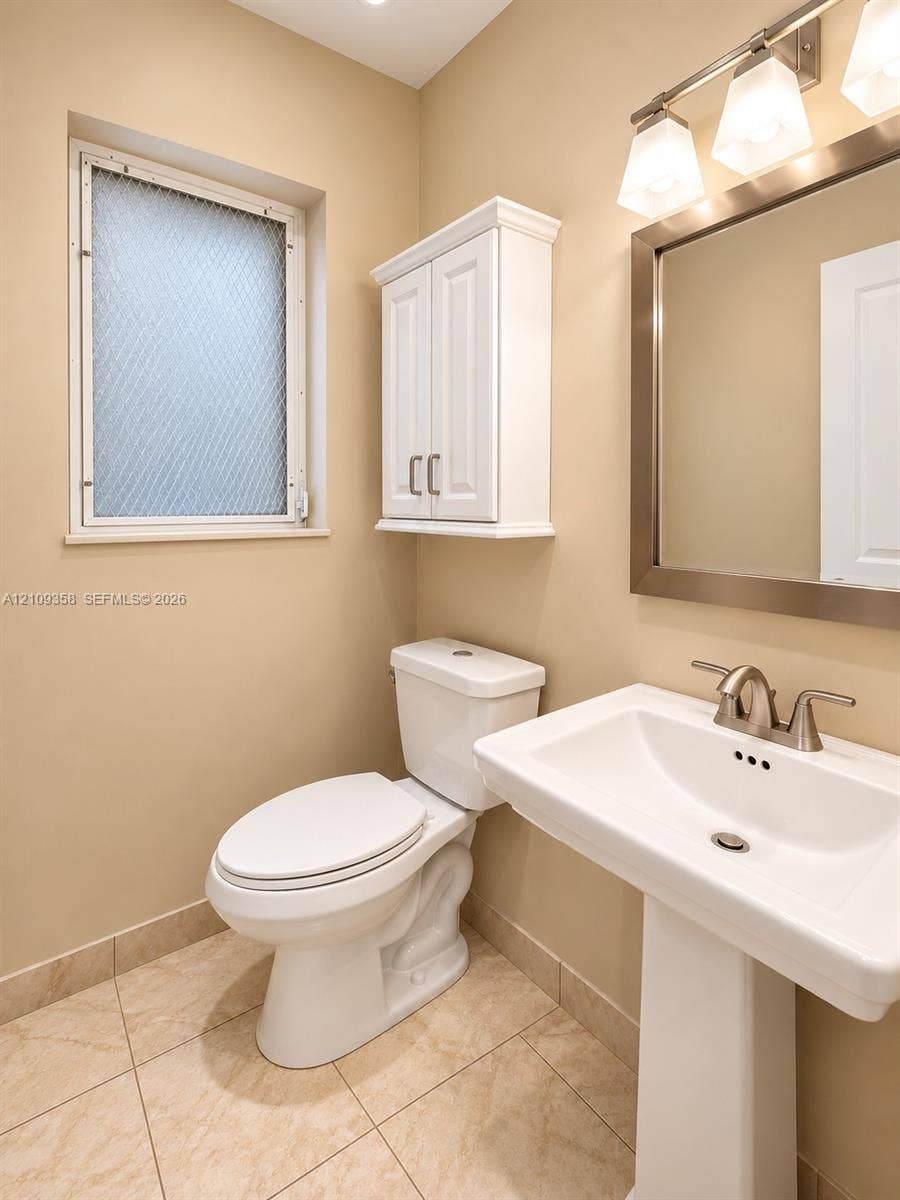 2200 Diana Drive, #218, Hallandale Beach, FL 33009 Photo 5