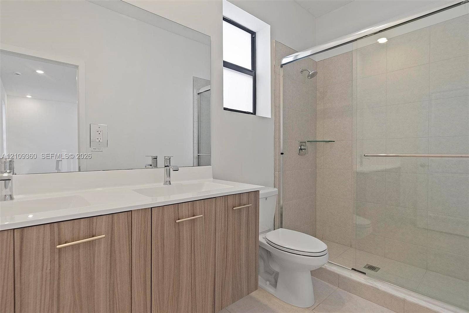 4535 SW 173rd Avenue, Miramar, FL 33029 Primary Bathroom