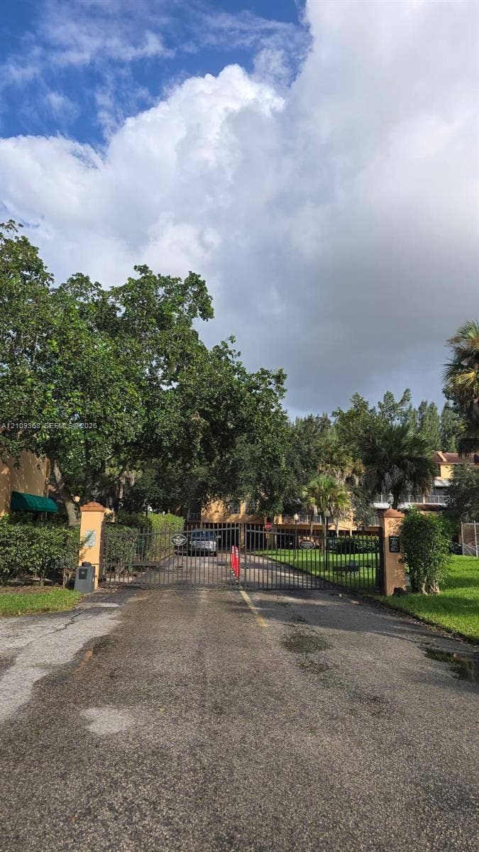 400 Commodore Drive, #307, Plantation, Plantation, FL 33325 Photo 41