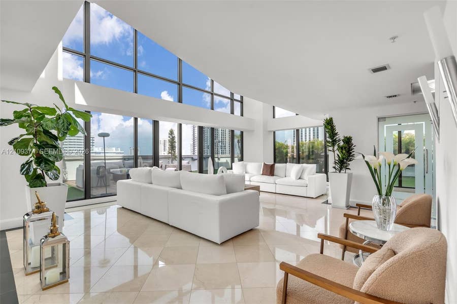 Property photo for 100 N Federal Highway, #1, Fort Lauderdale, FL