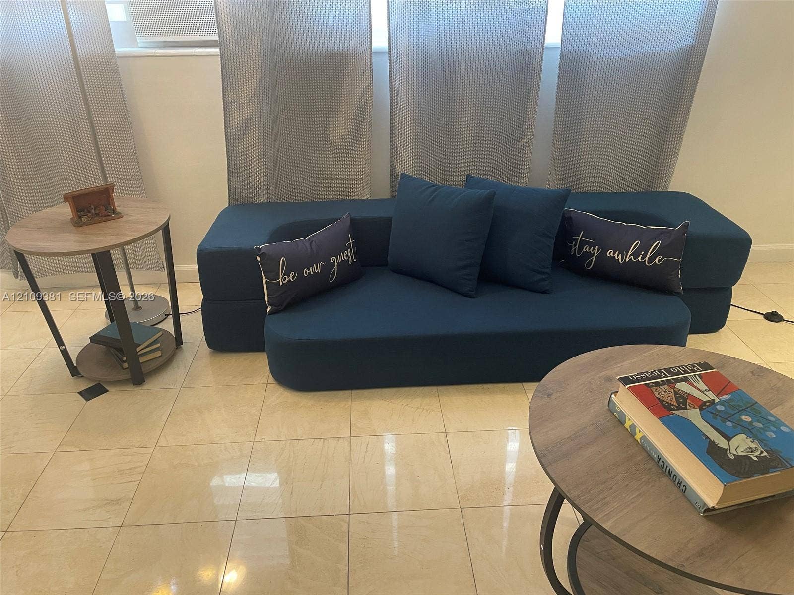 26 Diplomat Parkway, #2351, Hallandale Beach, FL 33009 Large-format tile flooring and neutral wall finish