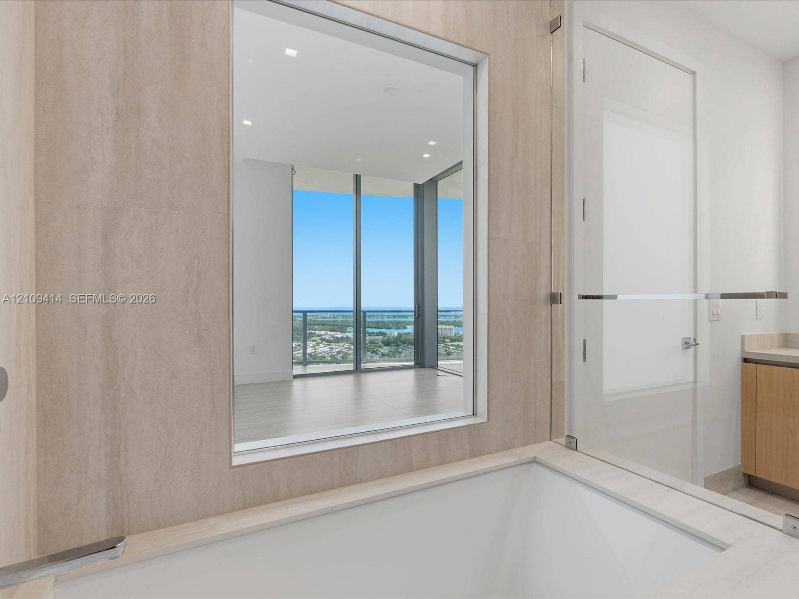 2411 Laguna Circle, #3101, North Miami, FL 33181 Photo 25