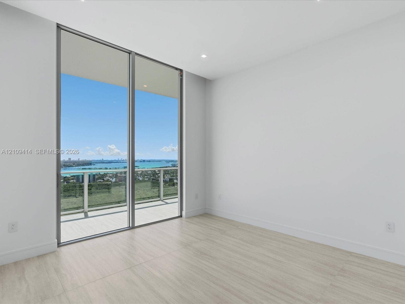 2411 Laguna Circle, #3101, North Miami, FL 33181 Photo 43