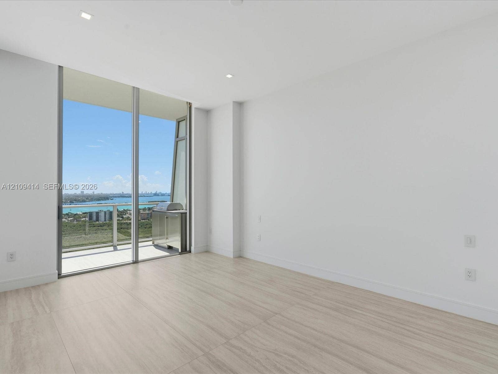 2411 Laguna Circle, #3101, North Miami, FL 33181 Photo 45
