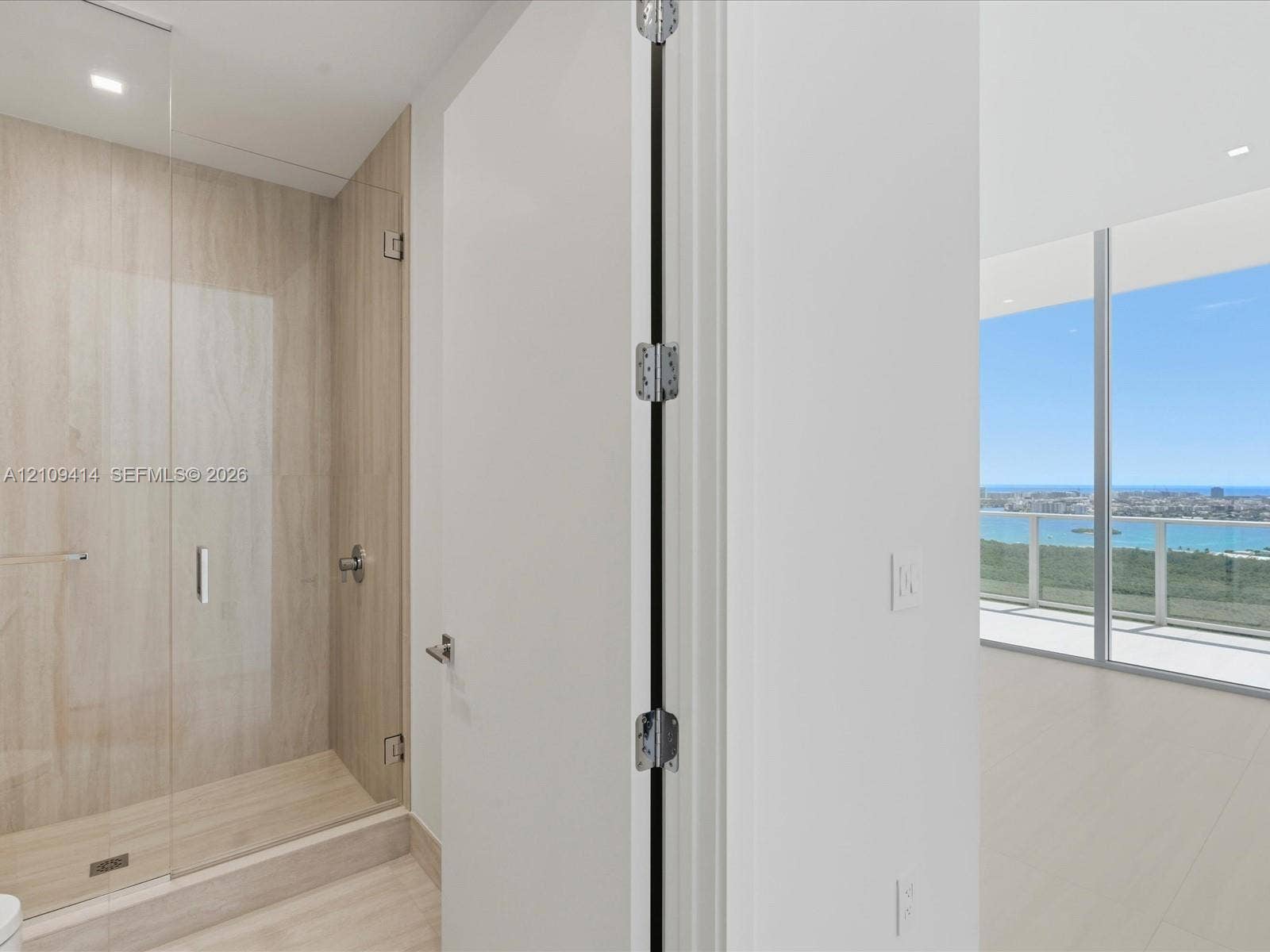 2411 Laguna Circle, #3101, North Miami, FL 33181 Photo 35